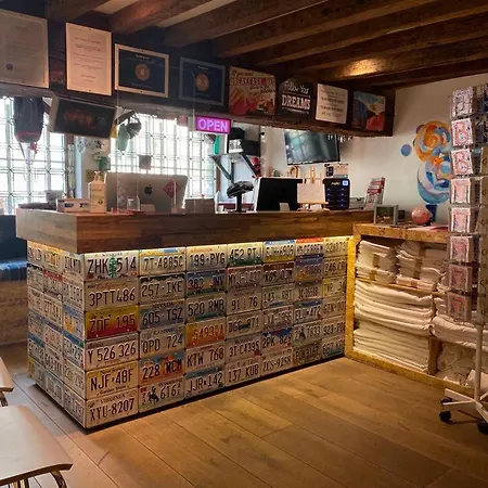 Antwerp City Hostel *